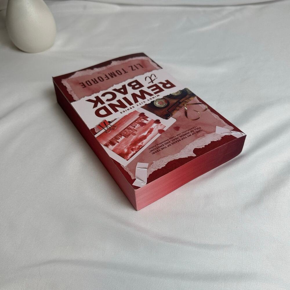 Rewind It Back Liz Tomforde Deluxe Sprayed Edges Paperback Windy City NEW - Picture 8 of 12